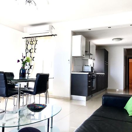 Appartement Savoy à San Pawl il-Baħar Extérieur photo