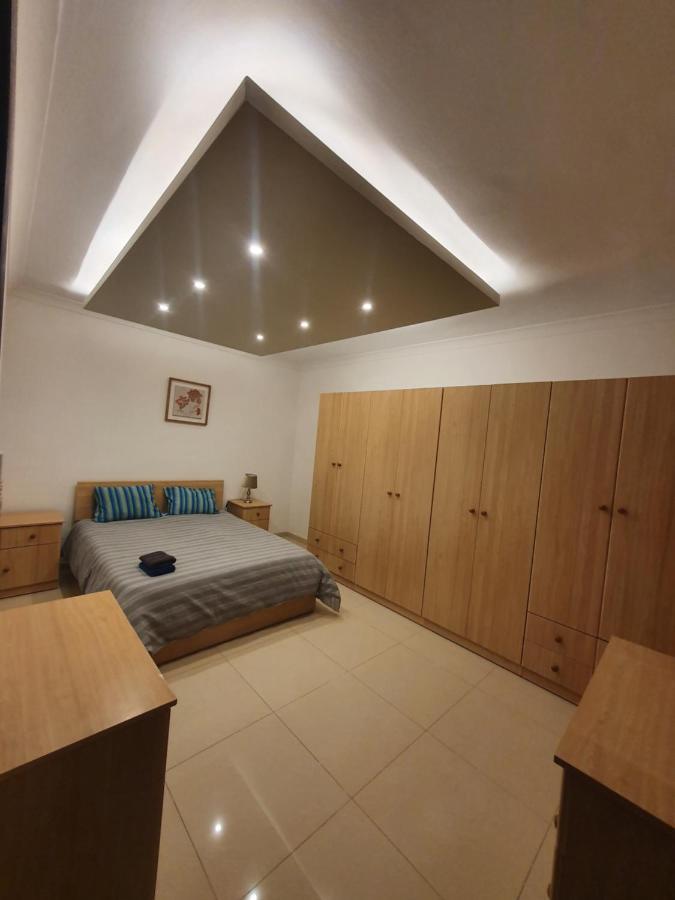 Appartement Savoy à San Pawl il-Baħar Extérieur photo