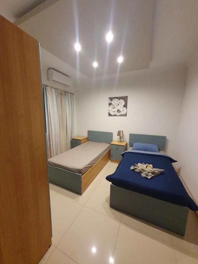Appartement Savoy à San Pawl il-Baħar Extérieur photo